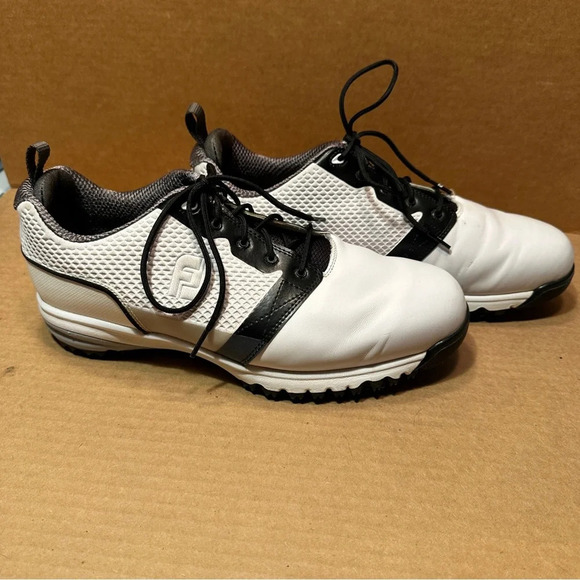 FootJoy Contour Fit men's golf shoes, size 10.5W, soft spike, spring, outdoors - Picture 2 of 13